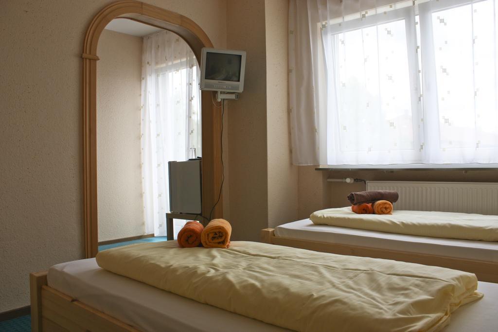 Gaestehaus Am Heuss-Platz Erlangen Cameră foto