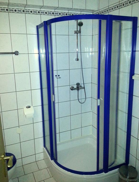 Gaestehaus Am Heuss-Platz Erlangen Cameră foto